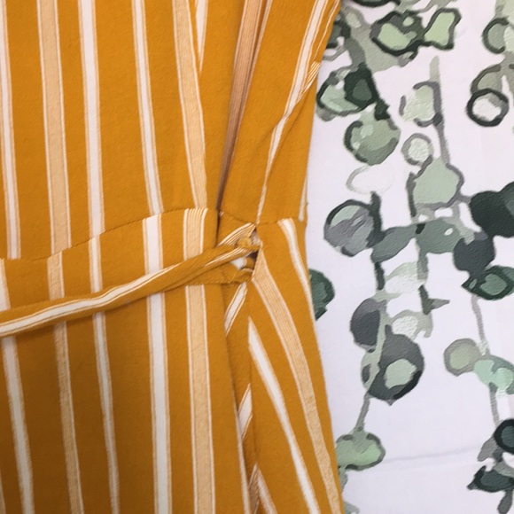 Striped Wrap Dress - Picture 3 of 4